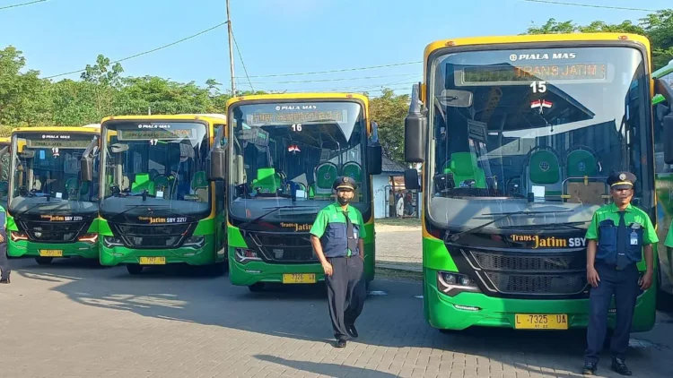 HUT Jatim ke 81 menggratiskan layanan transportasi  Trans Jatim selama sehari seluruh koridor. (Foto: Ist)