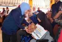 Bansos Rp9,87 Miliar Disalurkan ke Warga Magetan. (Foto: Humas Pemprov Jatim)