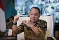13 kepala dinas di lingkungan Pemkot Surabaya dimutasi atau diganti selama setahun. Salah satu alasan Wali Kota Eri menggantinya yakni tidak mencapai target pembangunan yang bersinergi.