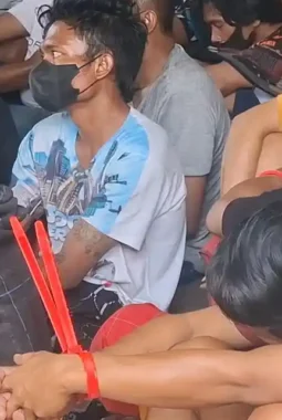 Polda Jatim Gerebek Sarang Narkoba Jalan Kunti Surabaya, Belasan Orang Diamankan